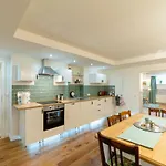 Buergerpark Apartman