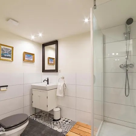 아파트 Buergerpark