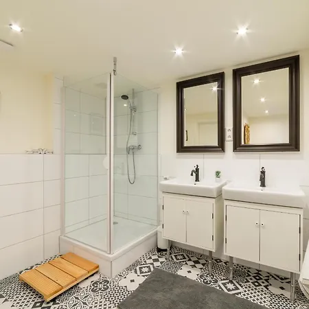 Buergerpark 아파트